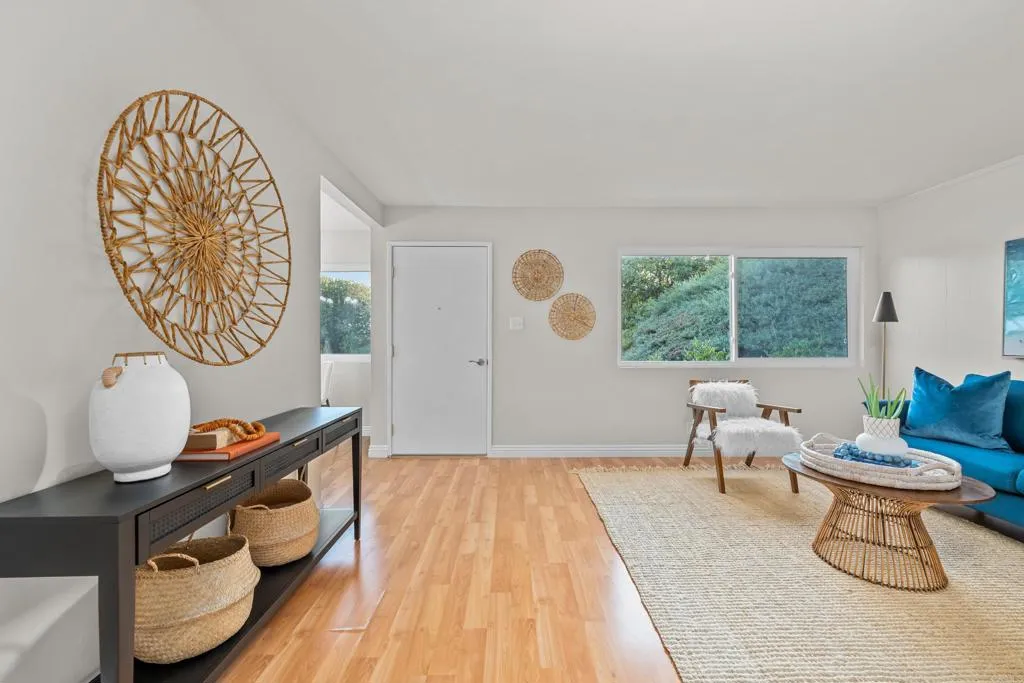 Photo #3: NDP2409237 Listing 