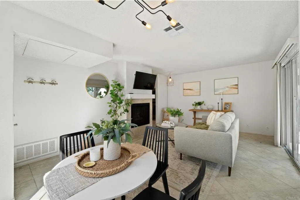 Photo #3: PTP2406394 Listing 