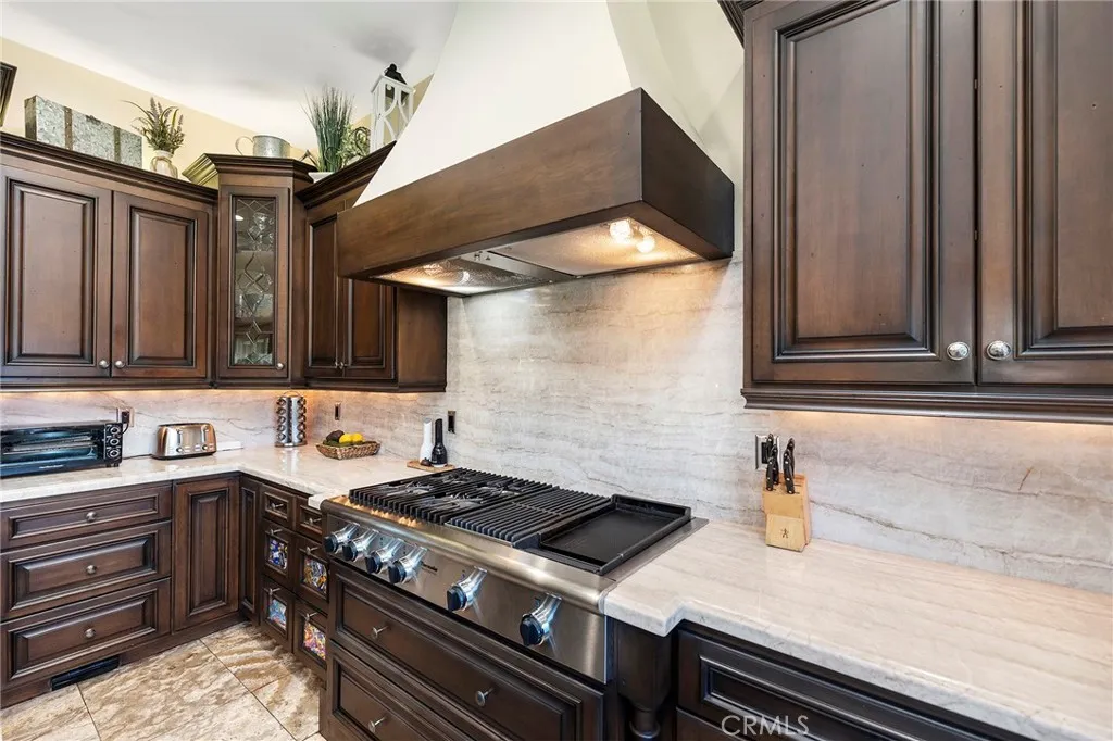 https://cdn.realtyfeed.com/cdn/127/306289942/392940926fd6546360f071301cb3882e.webp