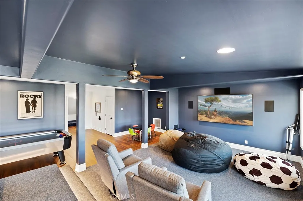 https://cdn.realtyfeed.com/cdn/127/306289942/63e1c304019e3aae80cf03da39851291.webp