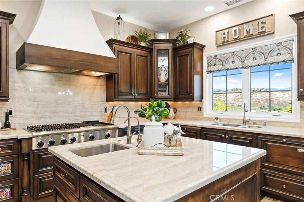 https://cdn.realtyfeed.com/cdn/127/306289942/7e8a683e9195f84b3de595475d0248c6.webp