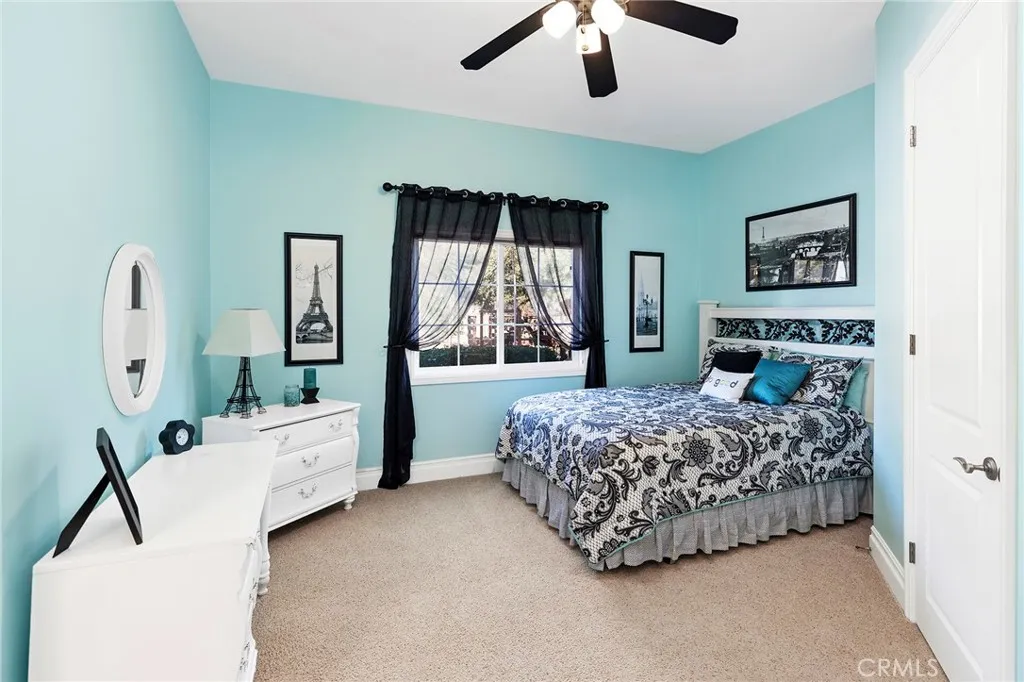 https://cdn.realtyfeed.com/cdn/127/306289942/811a2cc85288e9587321466d957ee3ac.webp
