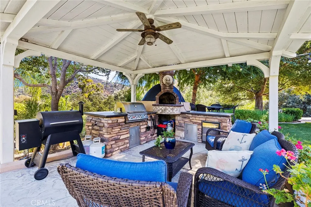 https://cdn.realtyfeed.com/cdn/127/306289942/84268847371dfde24c27454ef17d4caf.webp
