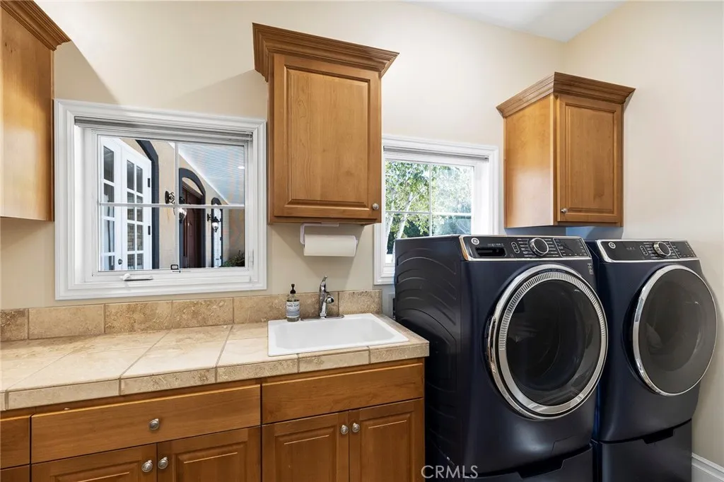 https://cdn.realtyfeed.com/cdn/127/306289942/edb796281e4b5010e656ccbbf0d79ed5.webp
