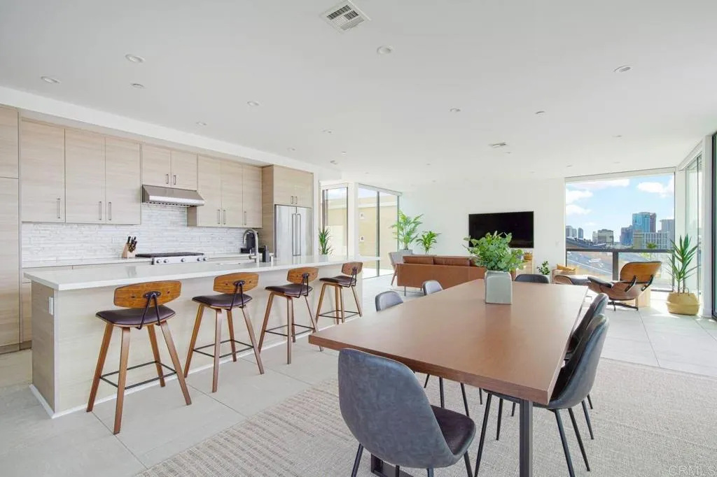Photo #5: NDP2409276 Listing 