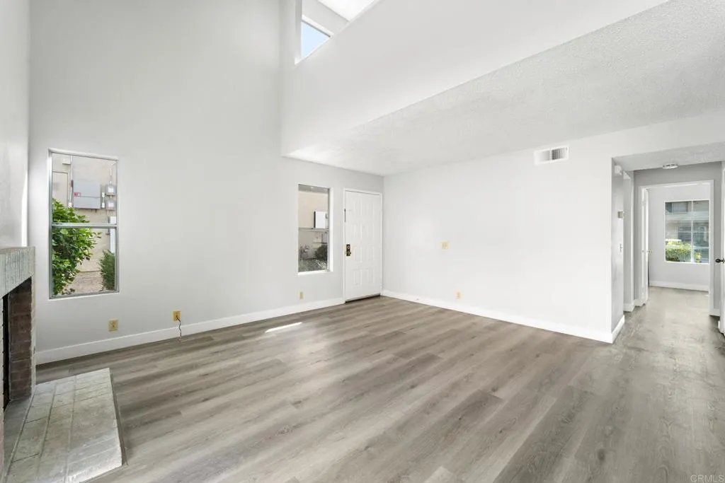 https://cdn.realtyfeed.com/cdn/127/306290289/28ad25e668ddb9e537c5b8df9c05858d.webp