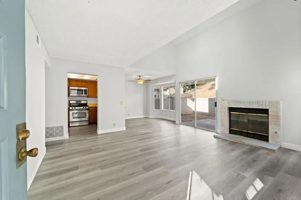 https://cdn.realtyfeed.com/cdn/127/306290289/dc6518a6d8cce78a37ad39741c25495b.webp