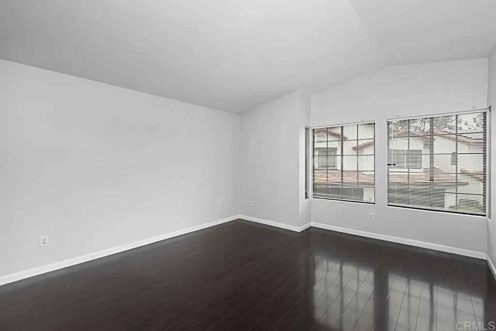 https://cdn.realtyfeed.com/cdn/127/306290366/37276b16b63ae1a5eec16c64b8709b49.webp