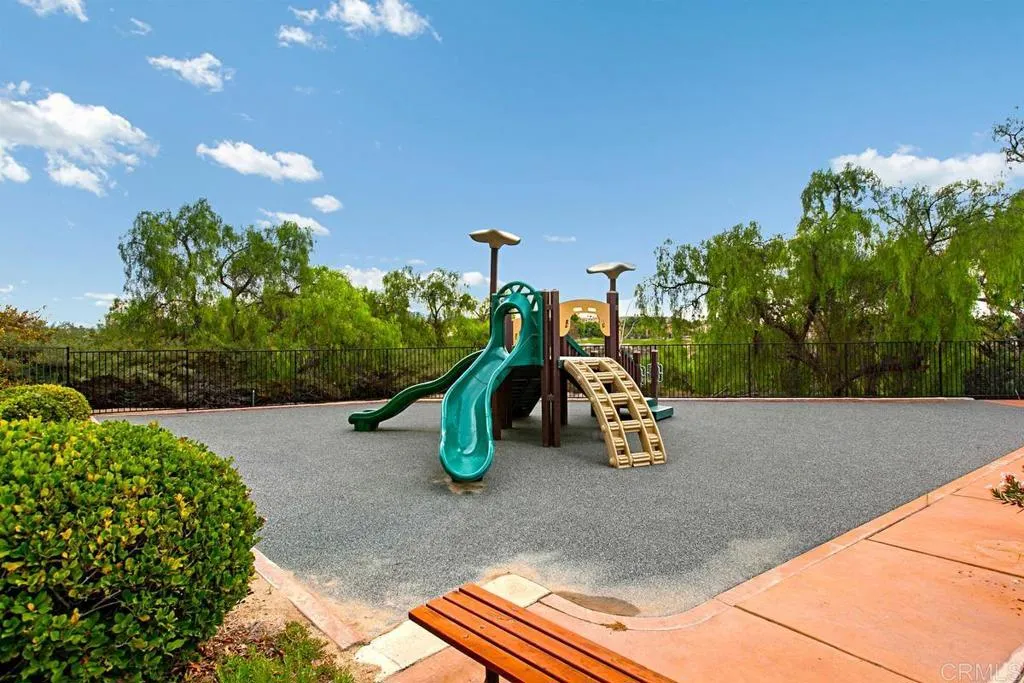 https://cdn.realtyfeed.com/cdn/127/306290366/8349ae919a6ae3d358cb458d8aab1c51.webp