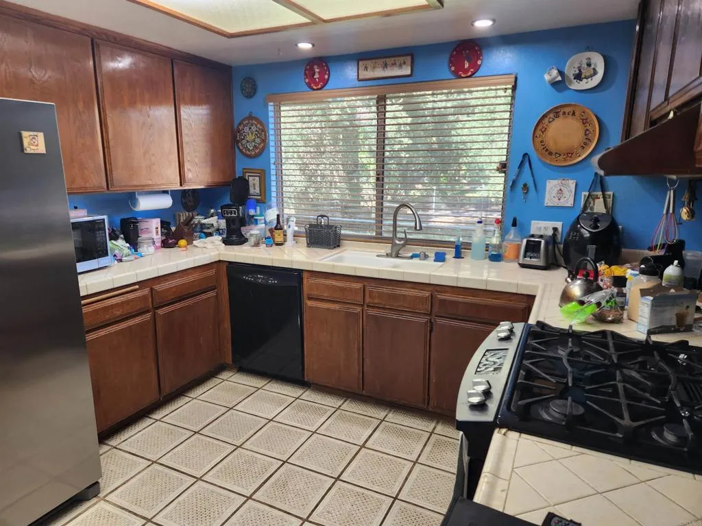 https://cdn.realtyfeed.com/cdn/127/306291645/b30c2e584a28102adacaa79dcfb7c1be.webp