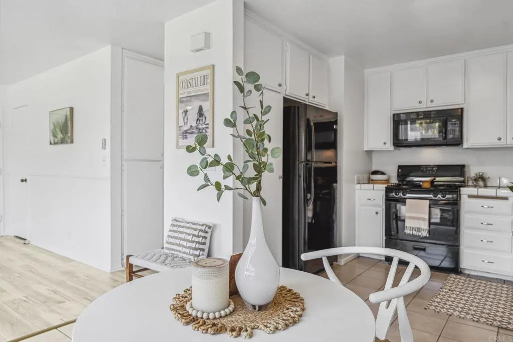 Photo #3: NDP2409391 Listing 