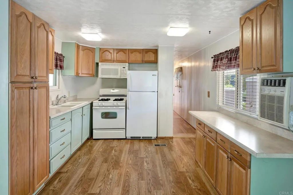 https://cdn.realtyfeed.com/cdn/127/306293687/d7b860308869dc1af6a68fc59297099d.webp