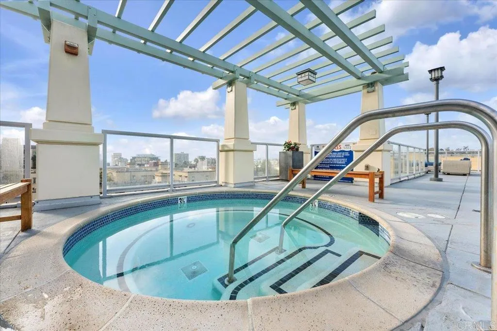 https://cdn.realtyfeed.com/cdn/127/306294026/5ccad0267dfc003cc9681cc9d56f467e.webp