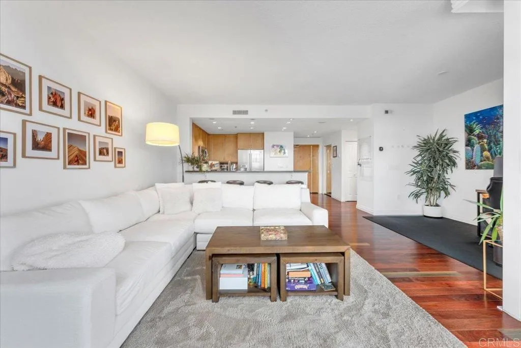 https://cdn.realtyfeed.com/cdn/127/306294026/9333aab9ba64c2d92e64f6a1fba3265f.webp