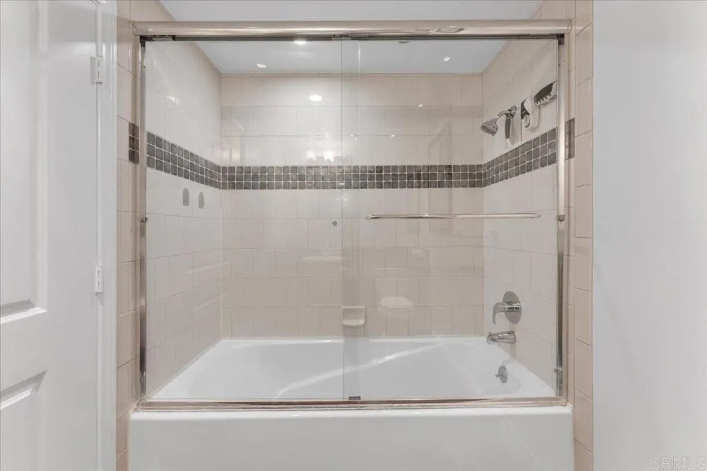 https://cdn.realtyfeed.com/cdn/127/306294026/a53a75132cc6a22543e1ebe203210e4c.webp