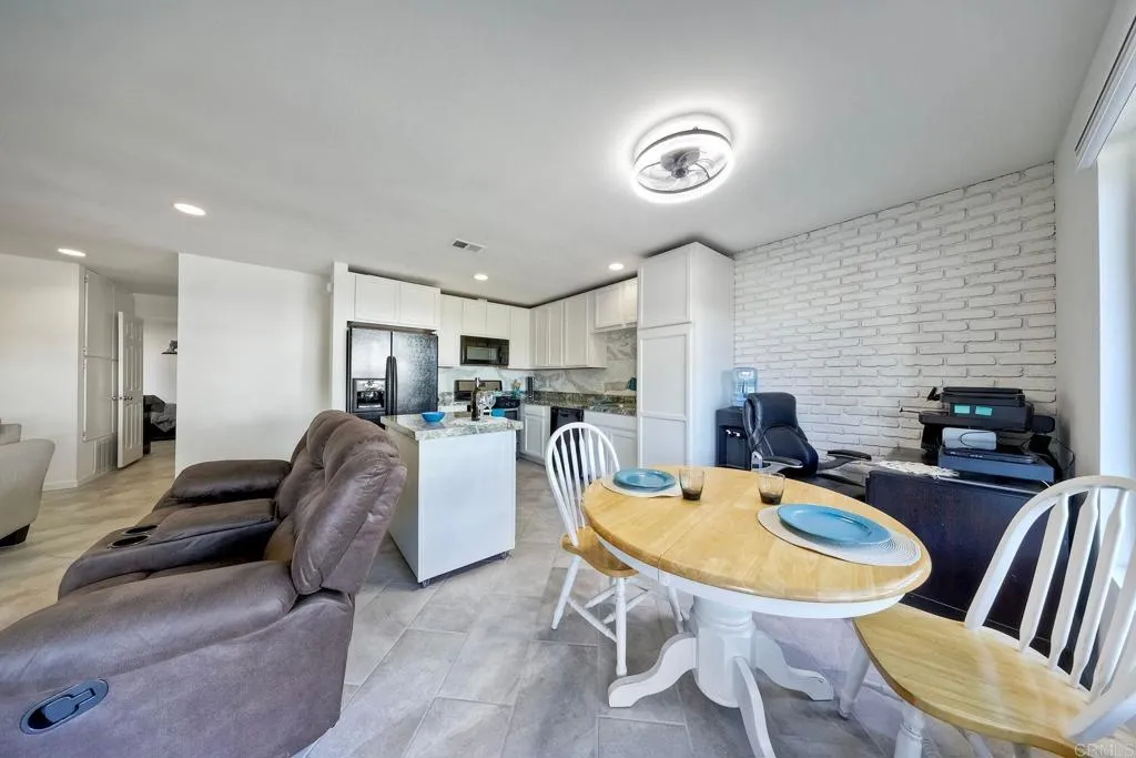 Photo #4: NDP2409426 Listing 