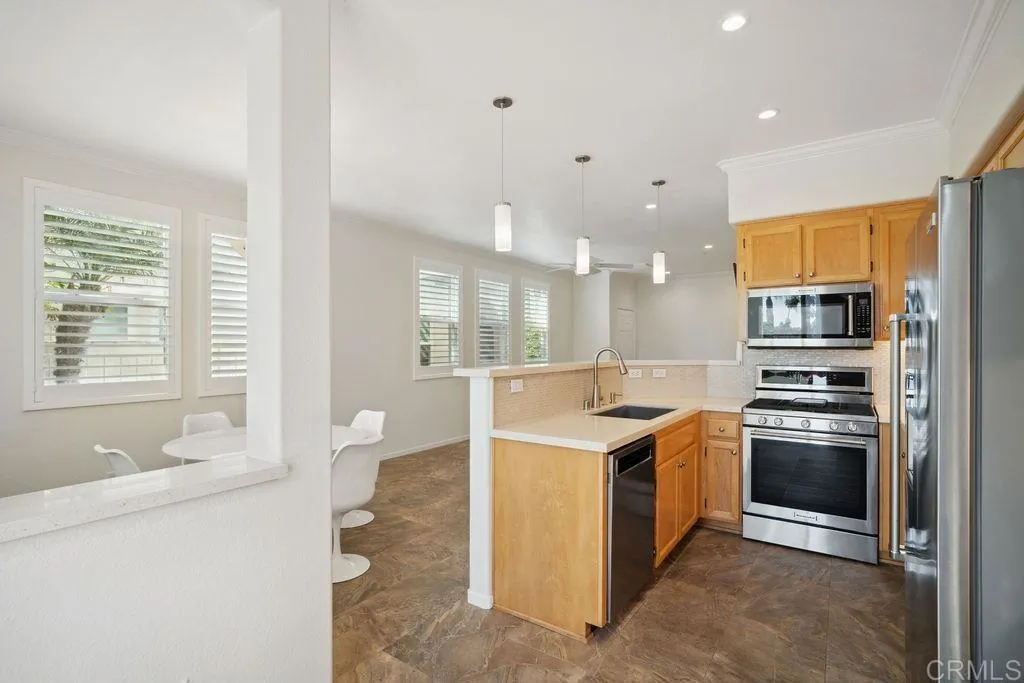 https://cdn.realtyfeed.com/cdn/127/306295157/0eb83d366759af2ba8f24981b9e5ce1a.webp