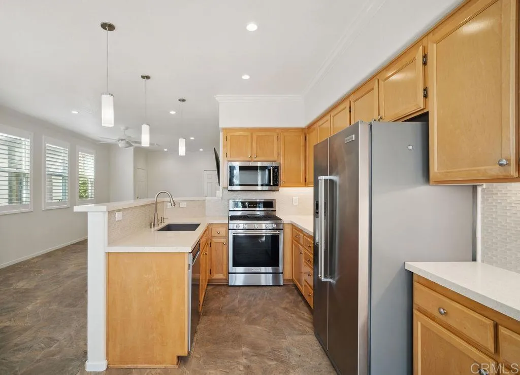 https://cdn.realtyfeed.com/cdn/127/306295157/cc5ae8901f39f87936e3ffe70f79718c.webp