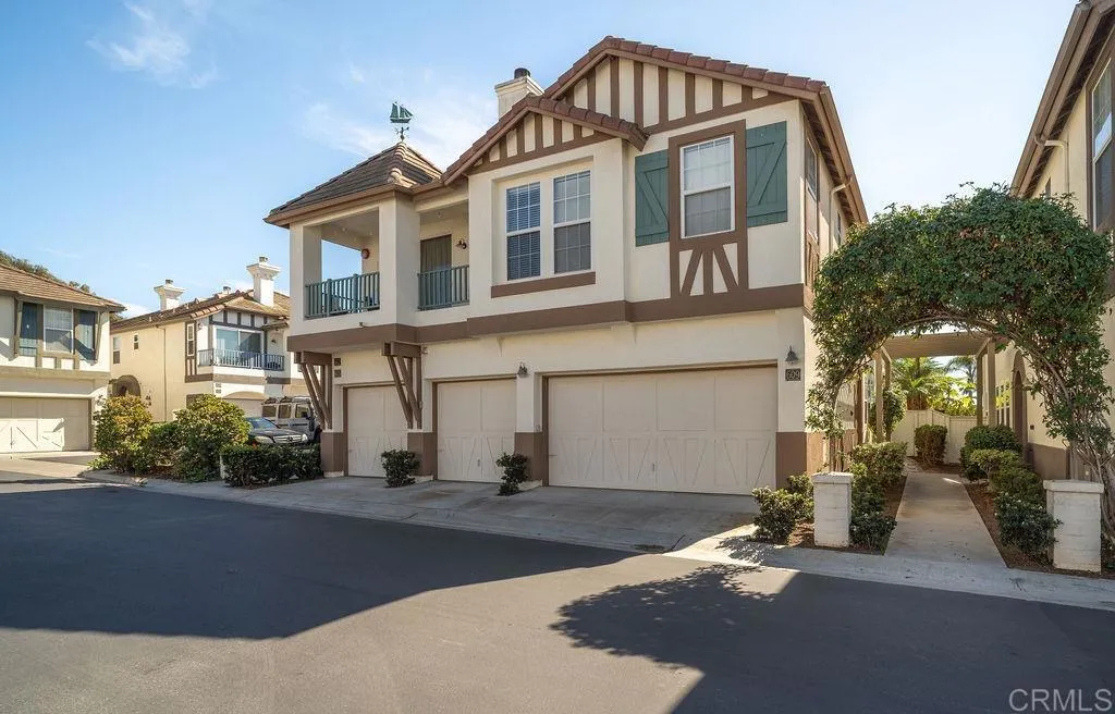 https://cdn.realtyfeed.com/cdn/127/306295157/e7f738f358dff4f57e47f749fc54e17b.webp