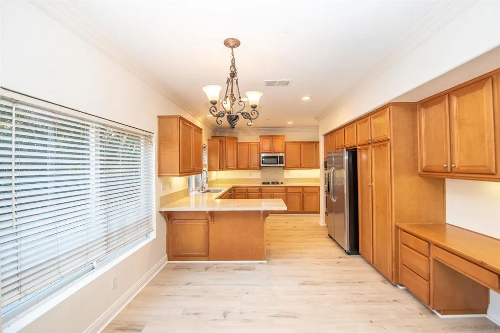 https://cdn.realtyfeed.com/cdn/127/306295632/0edc67d53781bd31bc51ab04fc024946.webp
