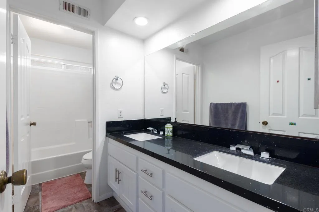 https://cdn.realtyfeed.com/cdn/127/306295654/6333037ffd9e5210618f60dca0a17b7f.webp