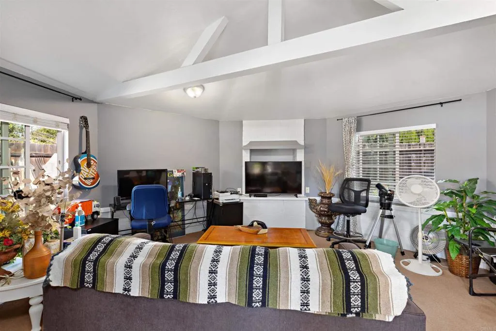 https://cdn.realtyfeed.com/cdn/127/306295656/187d48e22f9ad1f53e01ae1f189f247a.webp