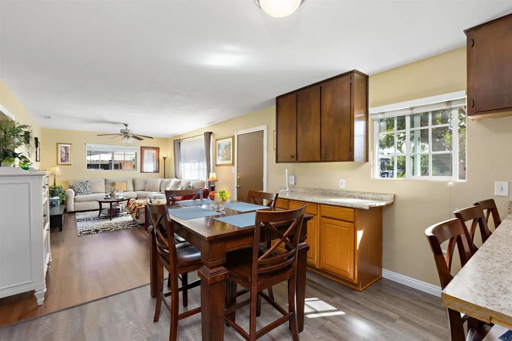 https://cdn.realtyfeed.com/cdn/127/306295656/214fa33551f303d2e7d6c83b119ae11c.webp