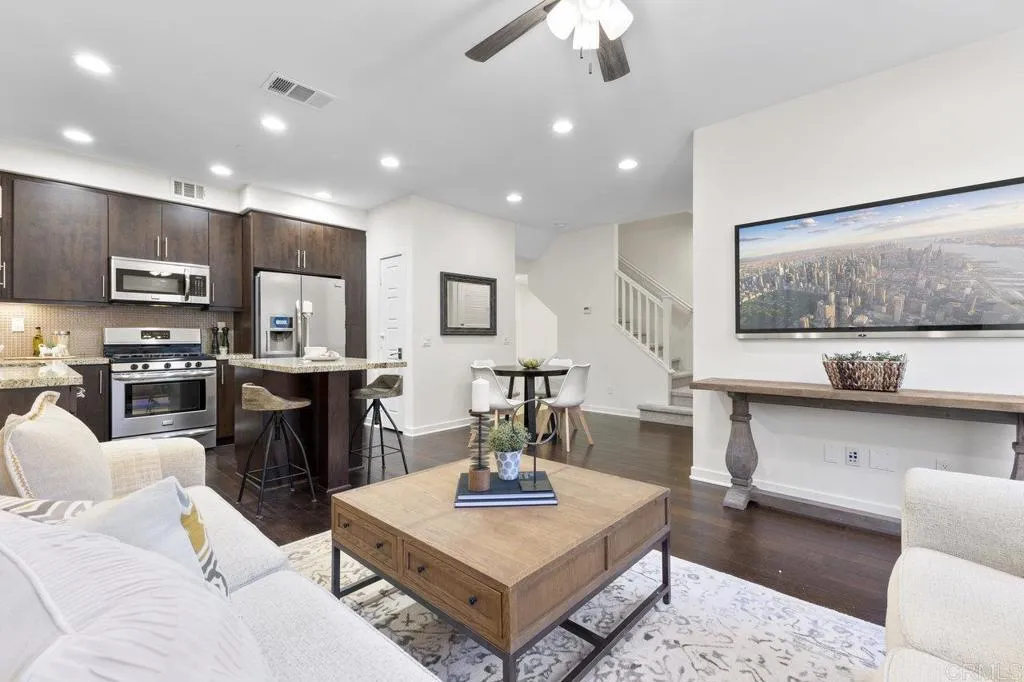 Photo #3: NDP2409507 Listing 