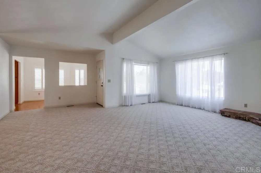 https://cdn.realtyfeed.com/cdn/127/306296881/2e7224c65c803adc993d4f768cecf556.webp