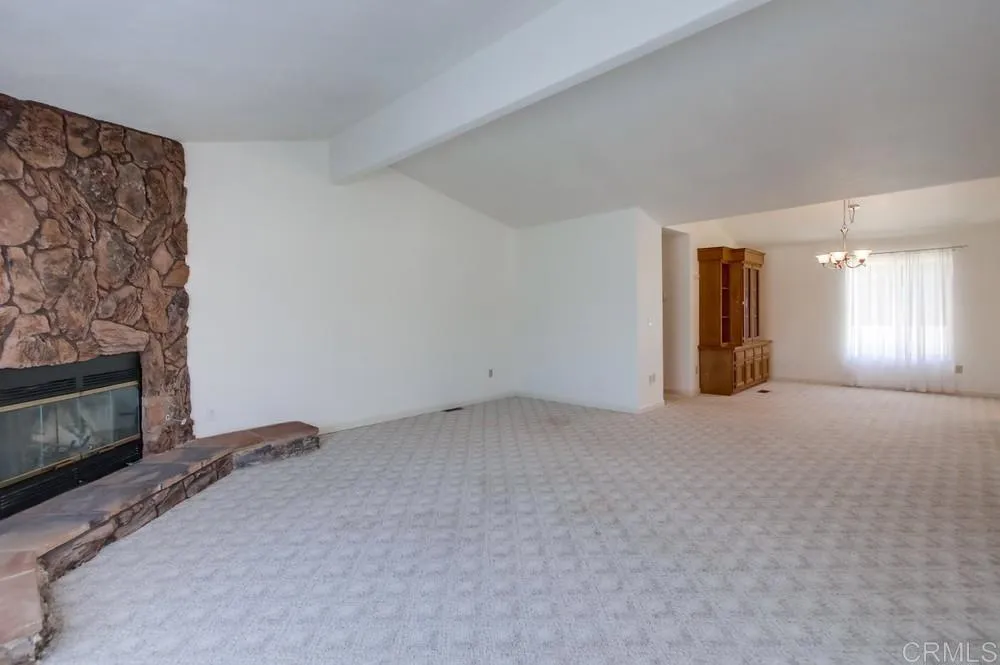 https://cdn.realtyfeed.com/cdn/127/306296881/74369527459f767c7f5671088ac39926.webp