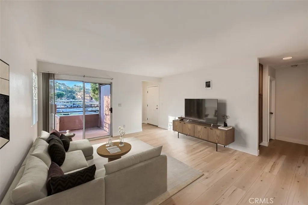 Photo #2: OC24220378 Listing 
