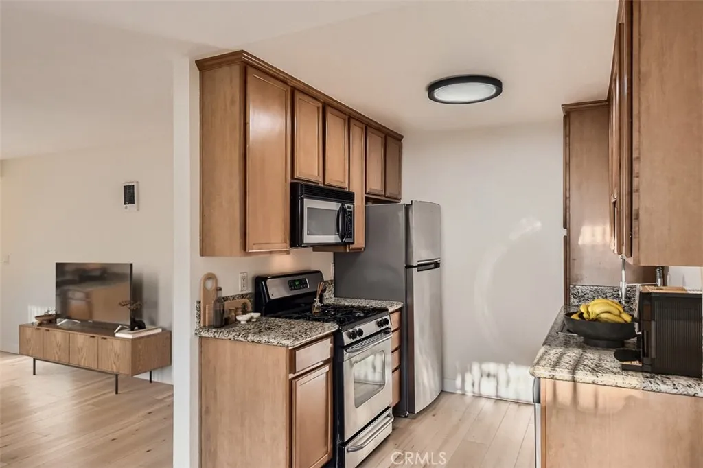 Photo #4: OC24220378 Listing 