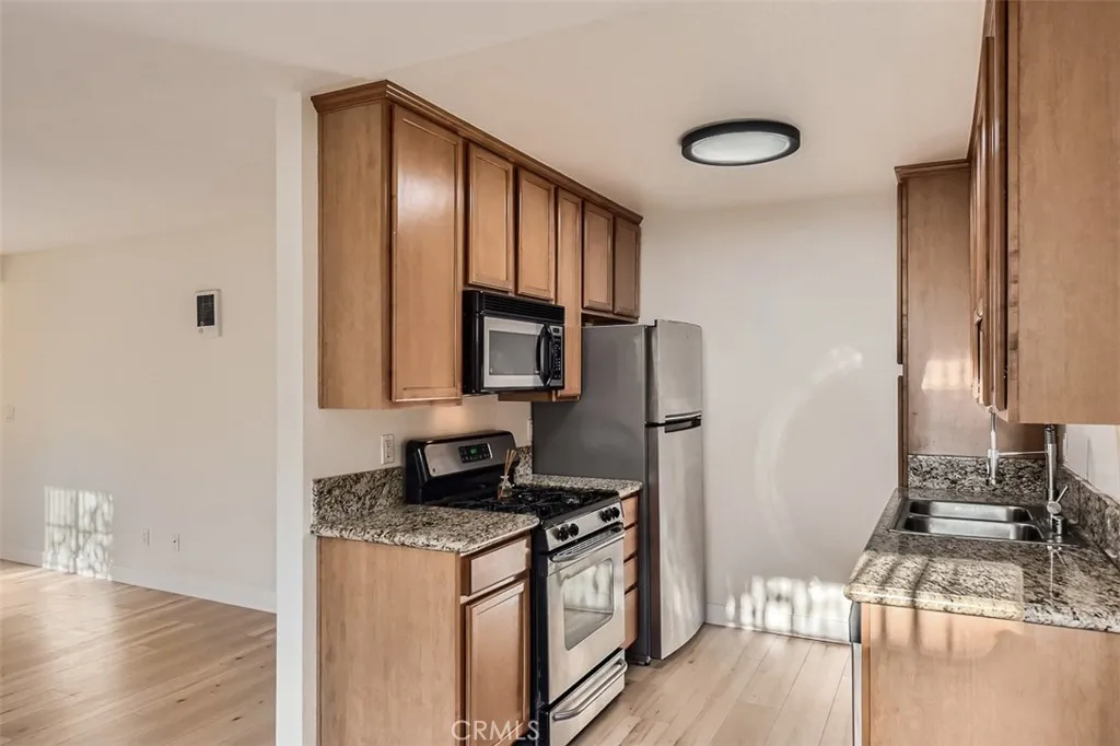 Photo #5: OC24220378 Listing 