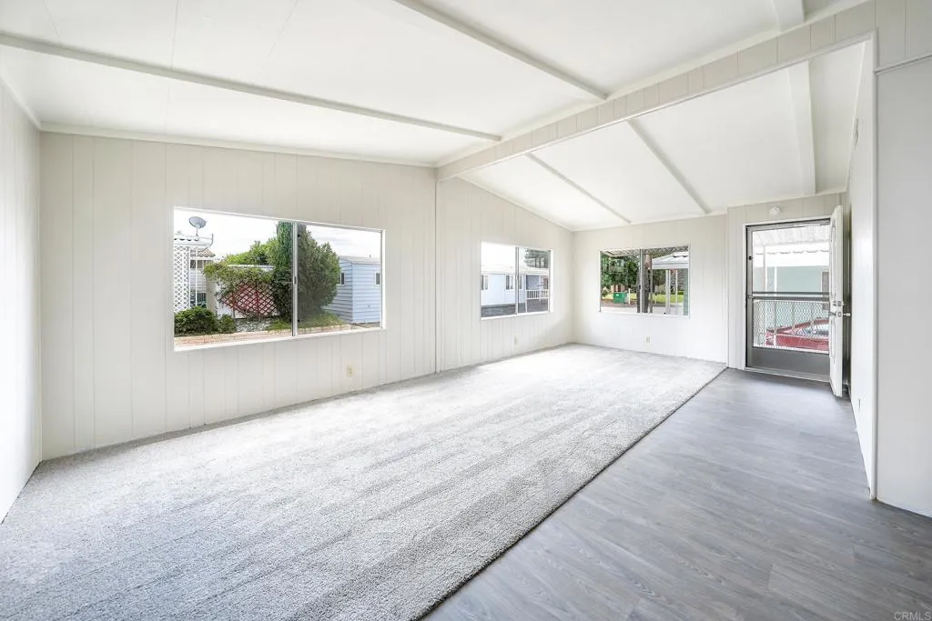 https://cdn.realtyfeed.com/cdn/127/306296936/4f7a874812d07e3332ceed27a94cf68b.webp