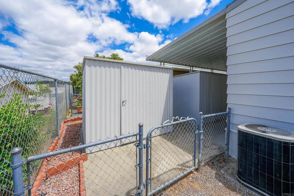 https://cdn.realtyfeed.com/cdn/127/306296936/80b8ce9aefa8c22394c271e09870d8d6.webp