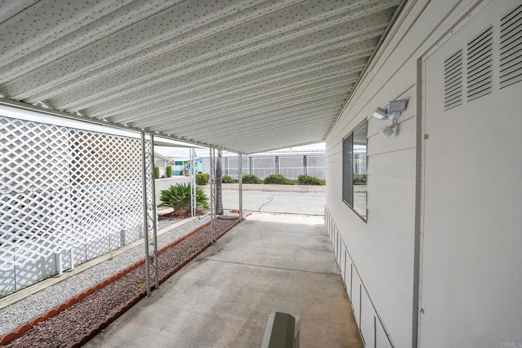 https://cdn.realtyfeed.com/cdn/127/306296936/9e0f40d2426ce698a0918e7550cef2a5.webp