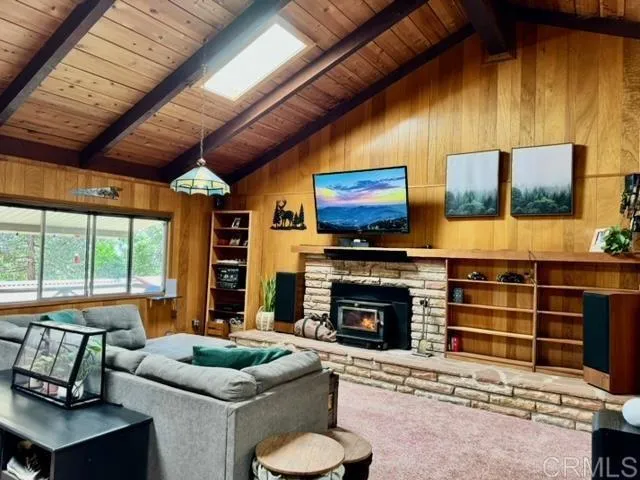 https://cdn.realtyfeed.com/cdn/127/306296996/218df09e718bc846cc497f0463368773.webp
