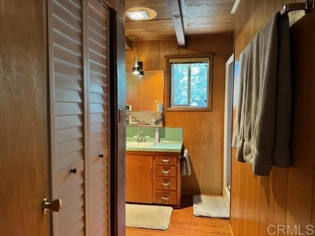 https://cdn.realtyfeed.com/cdn/127/306296996/ee07d54aa398f2769015ca179555dbac.webp