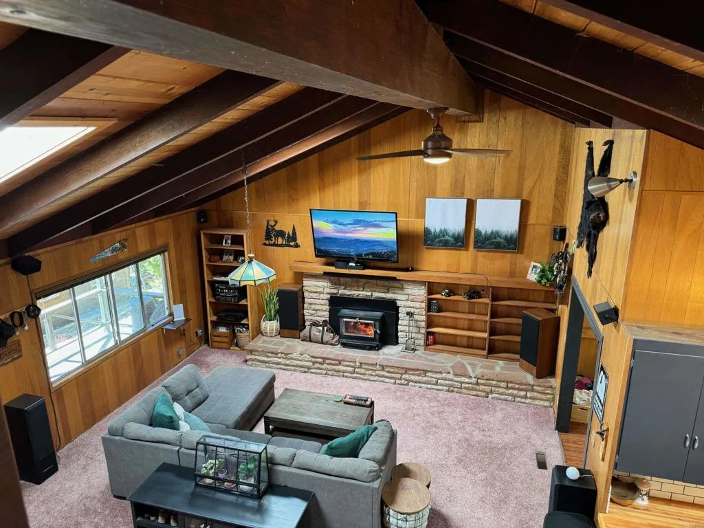 https://cdn.realtyfeed.com/cdn/127/306296996/feb2409b9e87fa5c37bb9e77c04767d7.webp