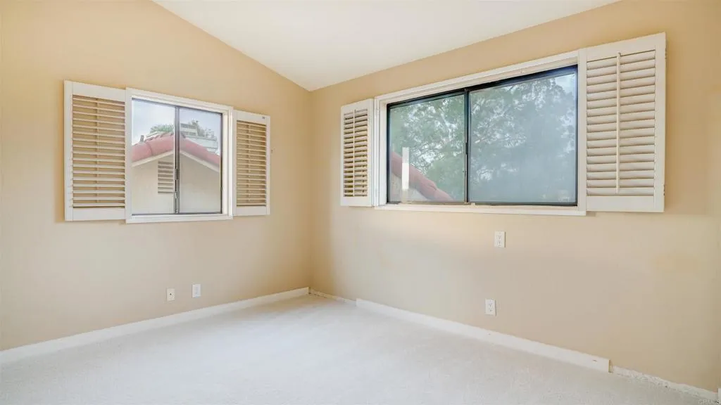 https://cdn.realtyfeed.com/cdn/127/306299058/5492891124715345f0ede6a7b68d9c32.webp