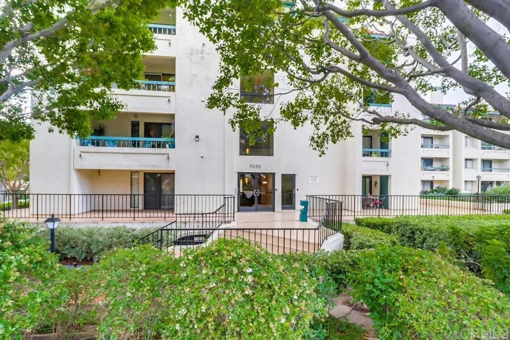 https://cdn.realtyfeed.com/cdn/127/306299128/b049385e33bb4d0f0676653bc0304049.webp