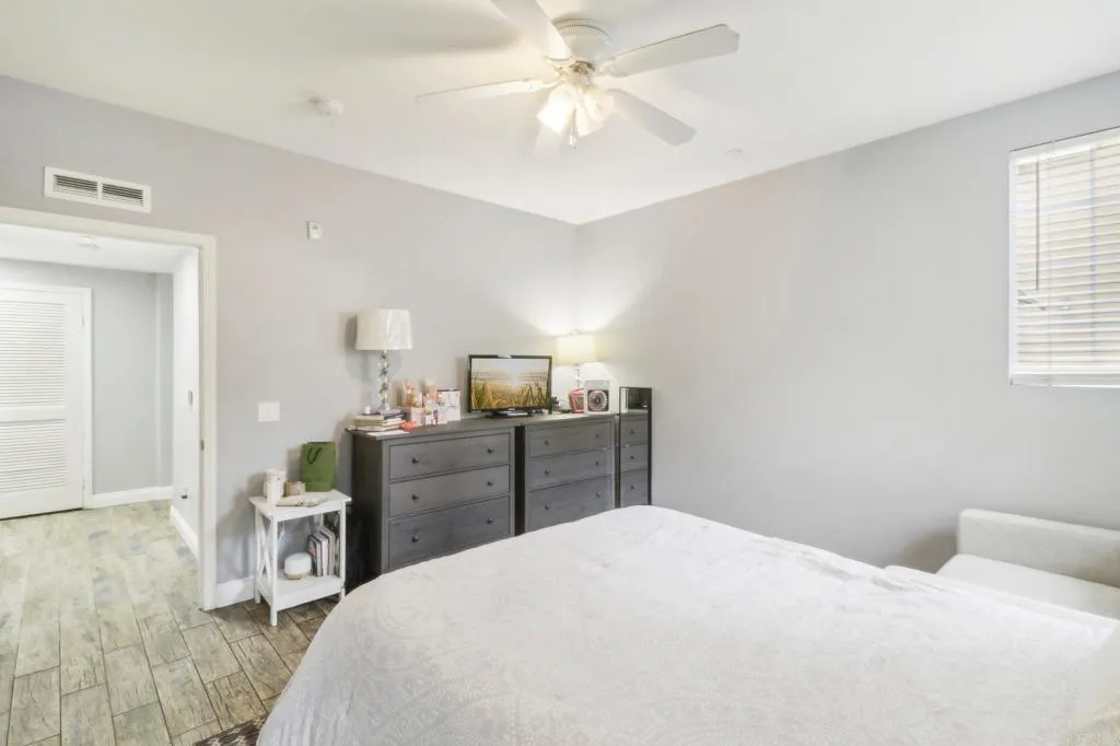 https://cdn.realtyfeed.com/cdn/127/306299129/107eb9033b654a4ba07cdc75cc0800e2.webp