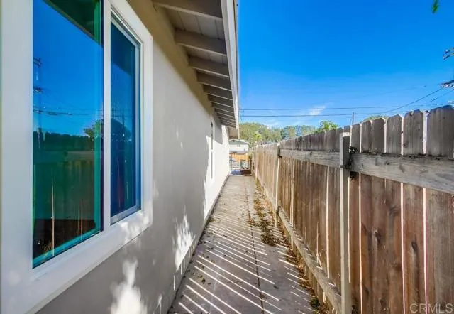 https://cdn.realtyfeed.com/cdn/127/306299371/695fd4c378613c694c9ade5593bf7e83.webp