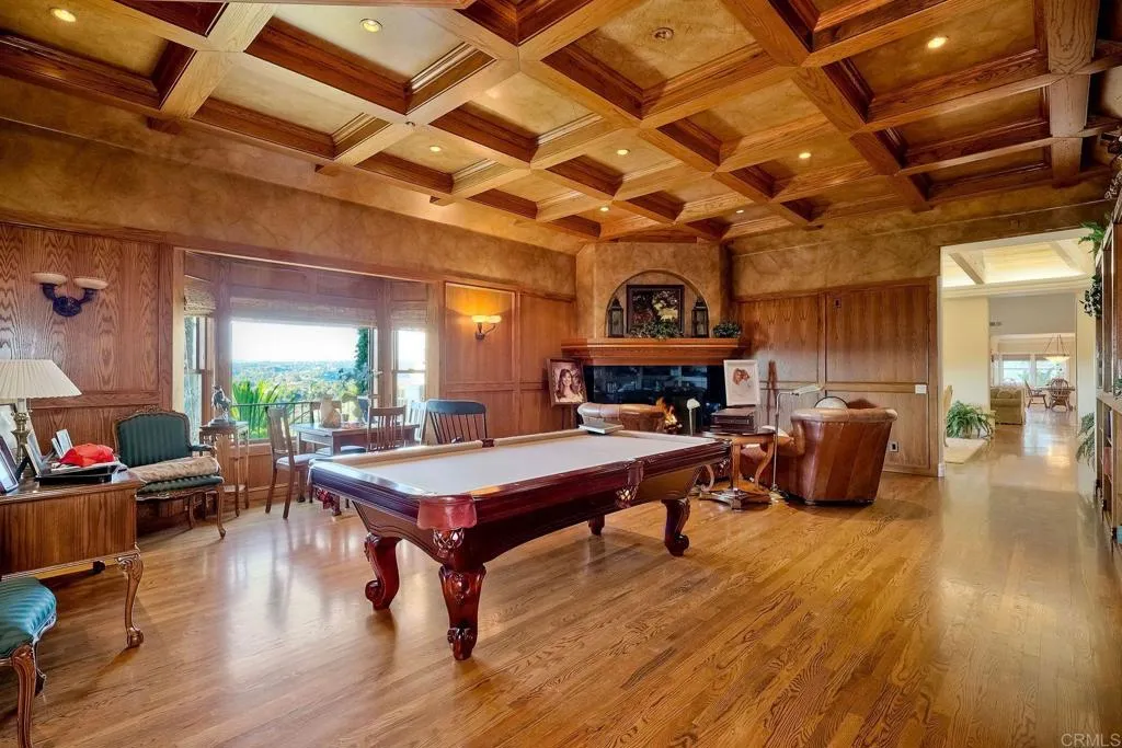 https://cdn.realtyfeed.com/cdn/127/306299696/91df7175839fe72e2d2330f2e84eb8f7.webp