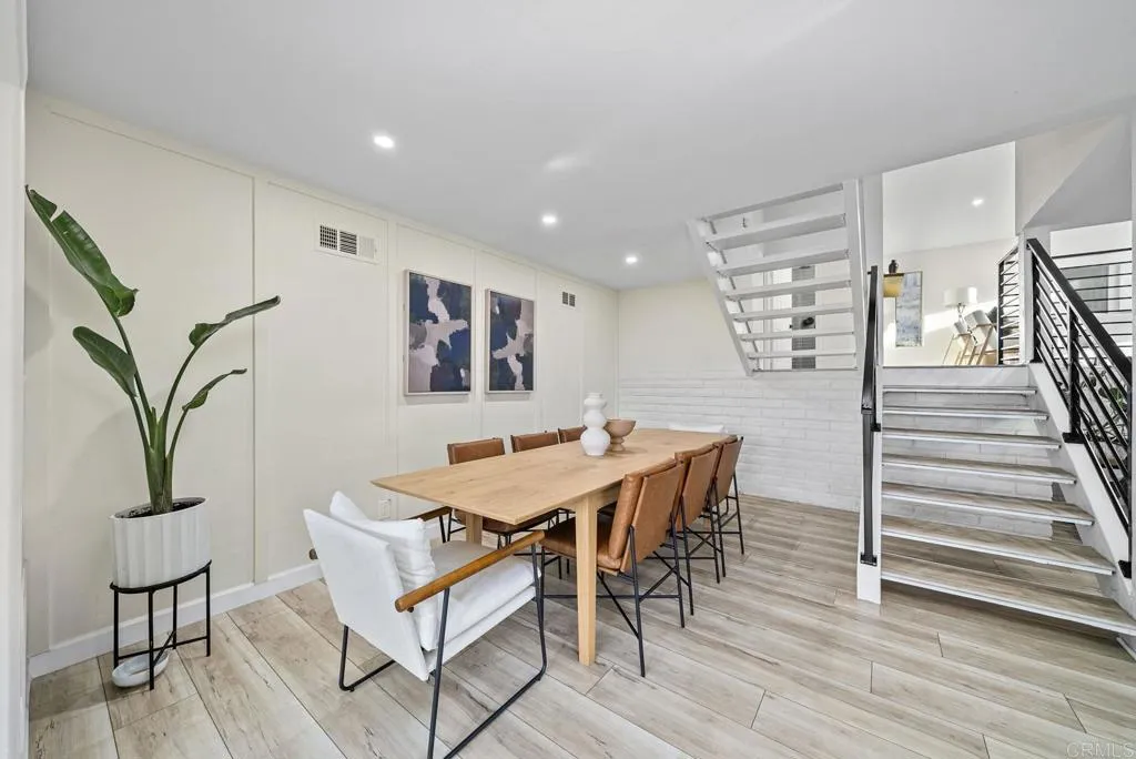 https://cdn.realtyfeed.com/cdn/127/306299820/7e49abdf699d86070290cb6475a9f6d9.webp