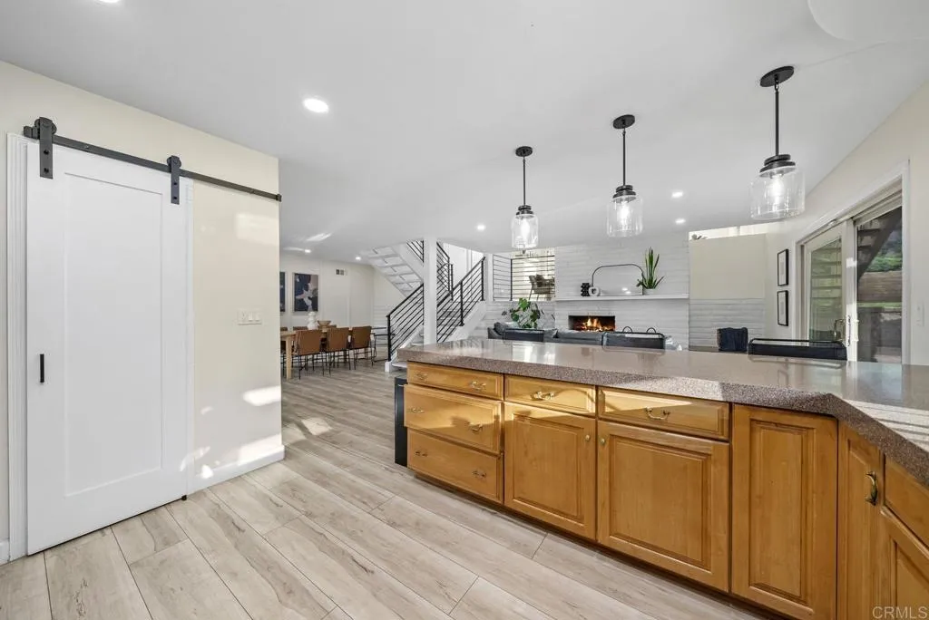 https://cdn.realtyfeed.com/cdn/127/306299820/ab5961fccb054e4bed3a52a60515d6e0.webp