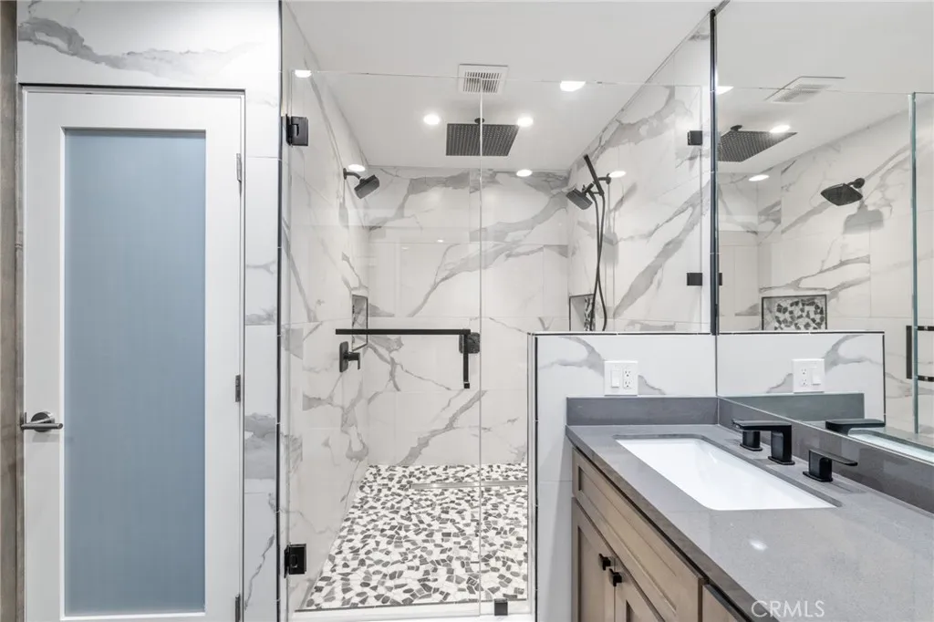 https://cdn.realtyfeed.com/cdn/127/306300665/1cdeb74babbc5037d4a85ba10b83a14c.webp