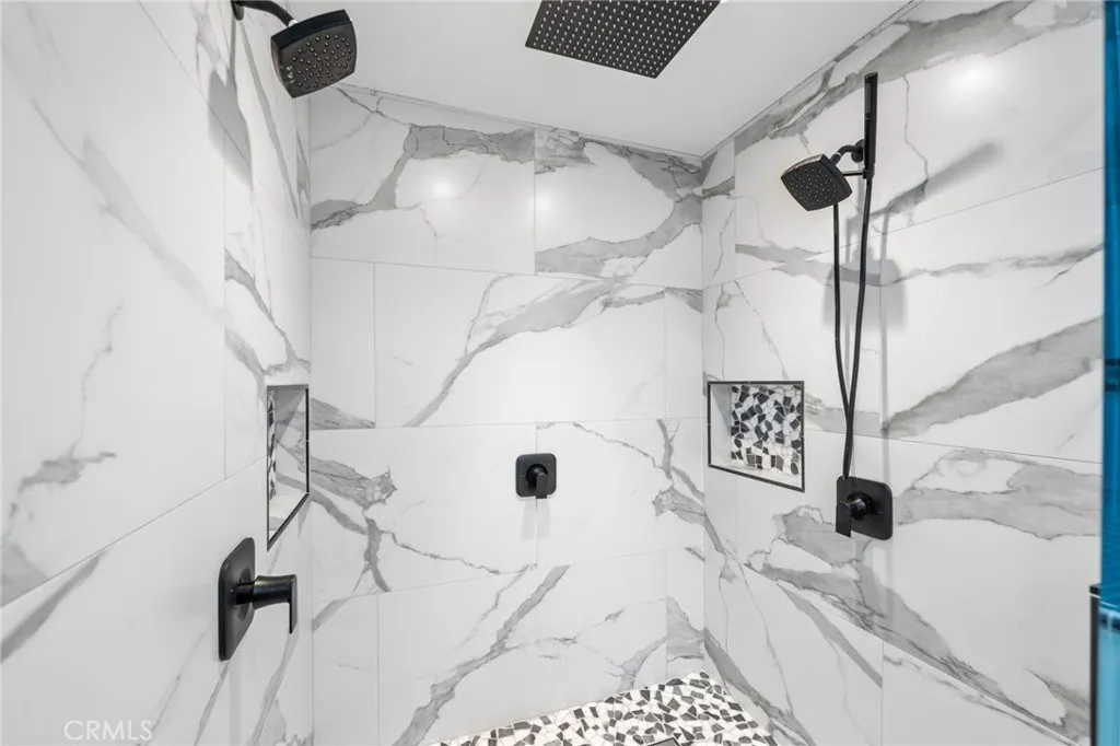 https://cdn.realtyfeed.com/cdn/127/306300665/6d6e8f7363a80fbe80772ffa6b1b9055.webp