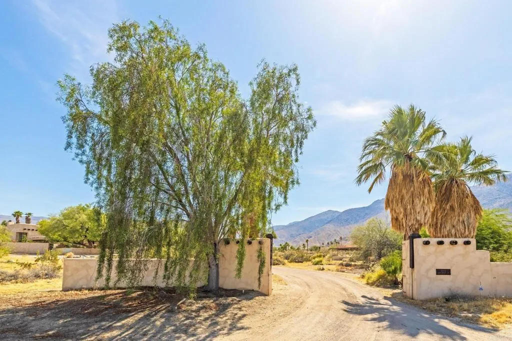 https://cdn.realtyfeed.com/cdn/127/306301926/46a293321fc6644975a4427189e39d18.webp