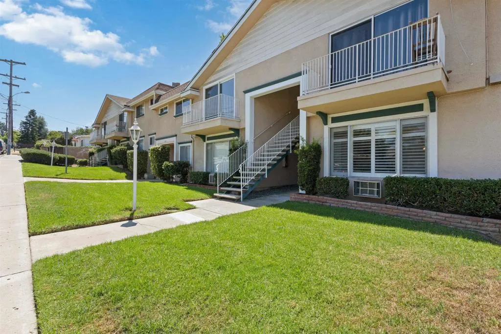 https://cdn.realtyfeed.com/cdn/127/306302014/244f232f7c52781f63ffcf009ae2b008.webp